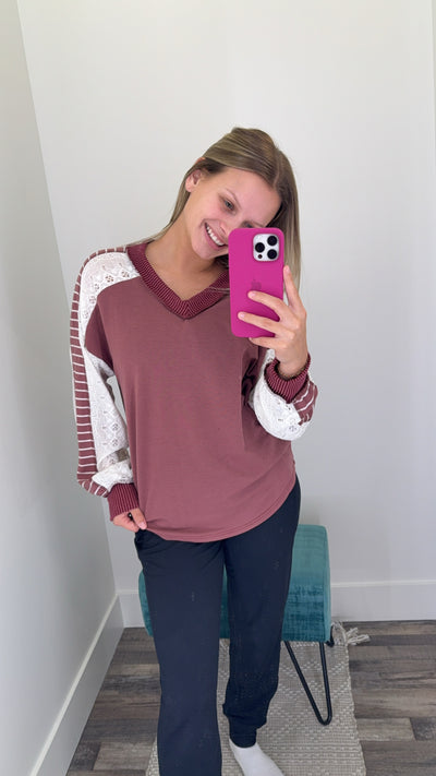 Lace Contrast V-Neck Pullover Top