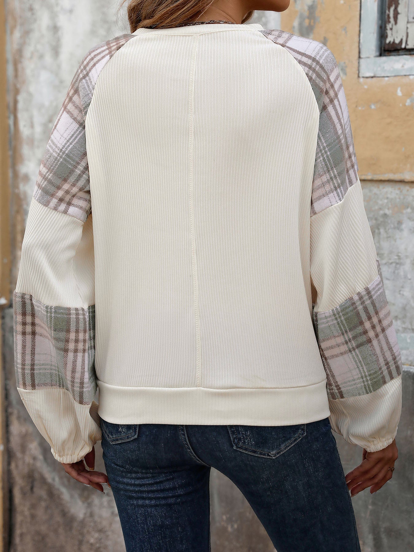 Online Exclusive: Plaid Round Neck Long Sleeve